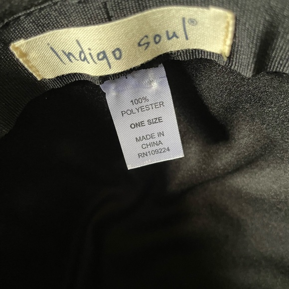 20’s Style Hat Flapper - Picture 5 of 5